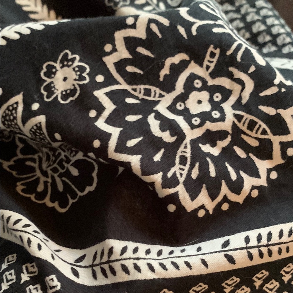 Boho Black and White Floral Sundress size large Juniors - Picture 2 of 6
